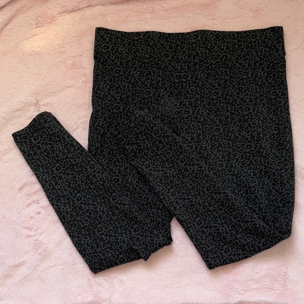 LOFT Leopard Print Leggings ** Bundle 5+ items and name your offer!!! 💖💞